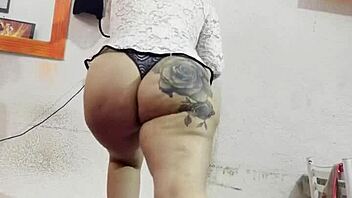 Discovering her cosplaying at home - A tantalizing display of curves and allure