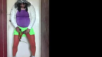 Sissy Mark enjoys swallowing his own urine and seeks community participation