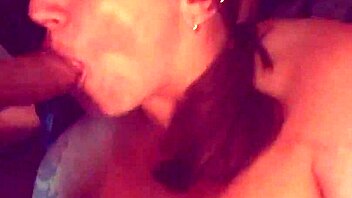 Milf squirting and huge cumshot on face 😍