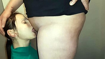 paid the courier girl with steamy lesbian sex and dirty talk