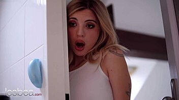 spying on cute blonde girlfriend in steamy bath lesbian play