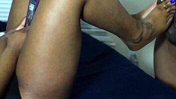 Fuck this curvy bitch now