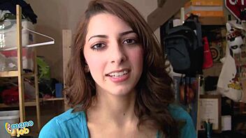 น้ำเงี่ยนเยอะขนาดไหนสำหรับ Lexi Bloom ตัวเล็กในฉากฉีดเซอร์ไพรส์!