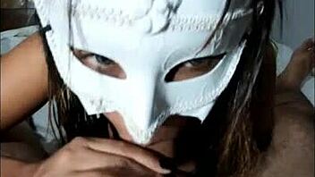 Garota de programa chupando pau e tomando no c�