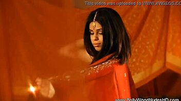 The flower of her Indian beauty blooms in dance!