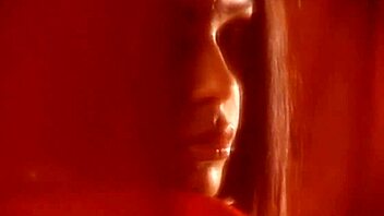 The flower of her Indian beauty blooms in dance!