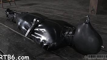 Zealous Booty Whipping Session for This Babe