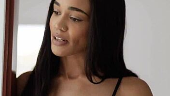 I watched those bathing lesbians scissoring in the bathtub after pussylicking, it was soo hot