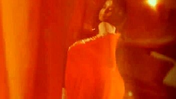 The flower of her Indian beauty blooms in dance!