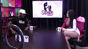 the woman tells his mom about son's porn and funk career - jefao oficial