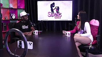 the woman tells his mom about son's porn and funk career - jefao oficial