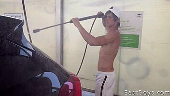 Straight Guy Gets Intense Handjob From Hairy Bodybuilder Outdoors