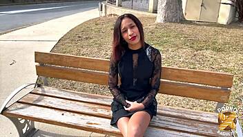 Reyna, hvorfor vil du have to pikke nu?