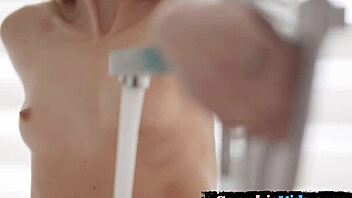 I watched those bathing lesbians scissoring in the bathtub after pussylicking, it was soo hot