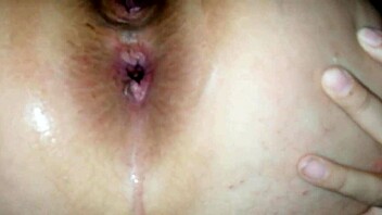 latina leaves ass open for homemade anal cumshot