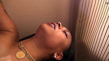 Mrsfeedme and Porche Carrera GETS STRETCHED