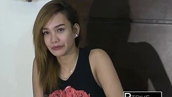 Hey, wanna see this cute Asian petite teen hit her G-spot?