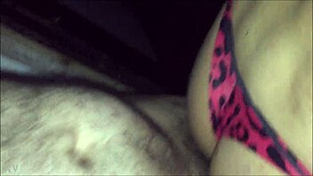 Cdzinha Limasp performs in cinema with red outfit