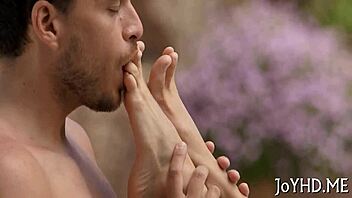 J babe likes to ride that boner hard, sucking and blowjob too 😈