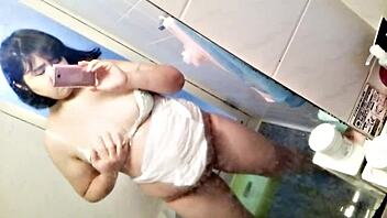 i can't stop watching this 29yo japanese woman touch herself