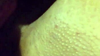 this guy sucks on that pussy so good