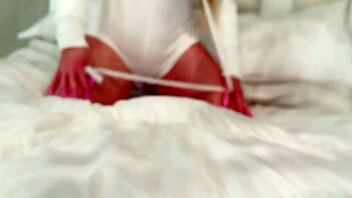 Glamour Milf Plays With Tight Wet Pussy And Boobs At Home 😍