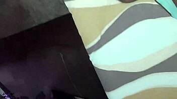 Amateur massage video with a cumshot on a big Latina ass