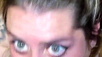 Rubia Swallows It All And Squirts Passionately