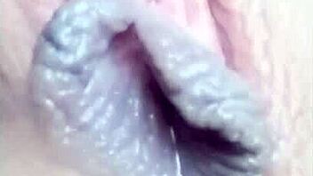 Asian beauty Sao indulges in self-pleasure