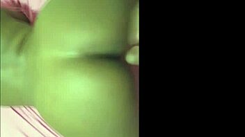 mi vecina no fue al trabajo hoy, pero su pussy esta lista!