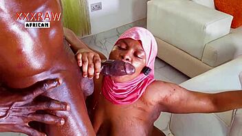 सेक्सी मुस्लिम लड़की ज्यूसी चूत से बड़ा लंड चढ़ती है, कमशॉट मिलता है