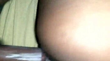 Cheating ebony milf gets backshots and cumshot in homemade video.