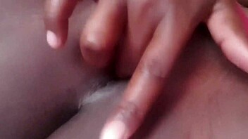 Sexy Interracial Mature Milf Fucking European Lesbian