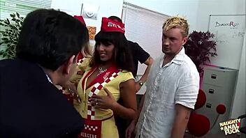 Can service girls handle double penetration at work?