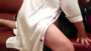 おい、この日本人友達とのセーラー服セックス見て！ 🔥💦