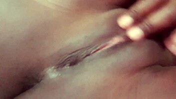 Sexy Interracial Mature Milf Fucking European Lesbian