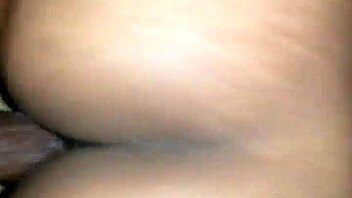 Cheating ebony milf gets backshots and cumshot in homemade video.