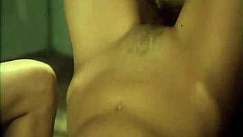 Forró fiatal nő hármasa vadul szőkével és vörössel, osztoznak a cumshotokon. Teljesen őrült csoport akció!