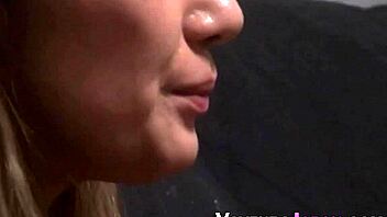 I watch this solo Japanese chick rub herself