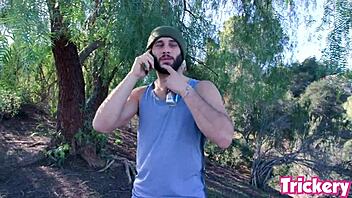 Kali Roses Gets Fucked During Birdbox!