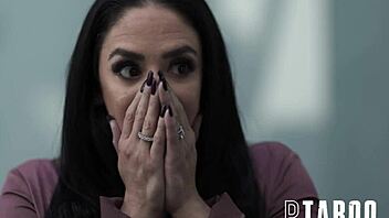 Diversión pública con Sheena Ryder 😜