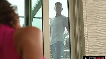 latina babe gets licked by foot fanatic