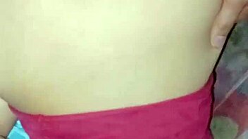 المني يتدفق بكثرة في مشهد جماعي مجنون مع كومباري نينونغ