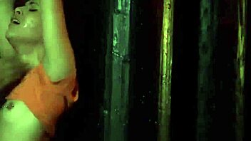 shopping for bondage with fresh teen 18+ white guy 😈