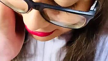 Hermosa Puta Gives Blowjob And Cumshot To Minniedays