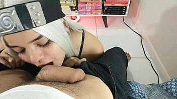 Feeling intense pleasure in sharingan cosplay blowjob with white moon