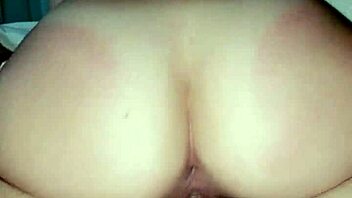 white girl ridin’ that dick, damn good