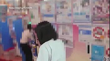 東京アマチュアで痴女アジアンベイブが中出しされながら激しいフェラ！