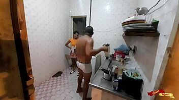 conversational fudendo na cozinha com enteada teen em anal 18+