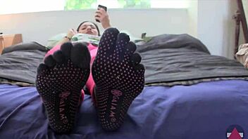 Toe Socks Making Her Hot In Bedroom